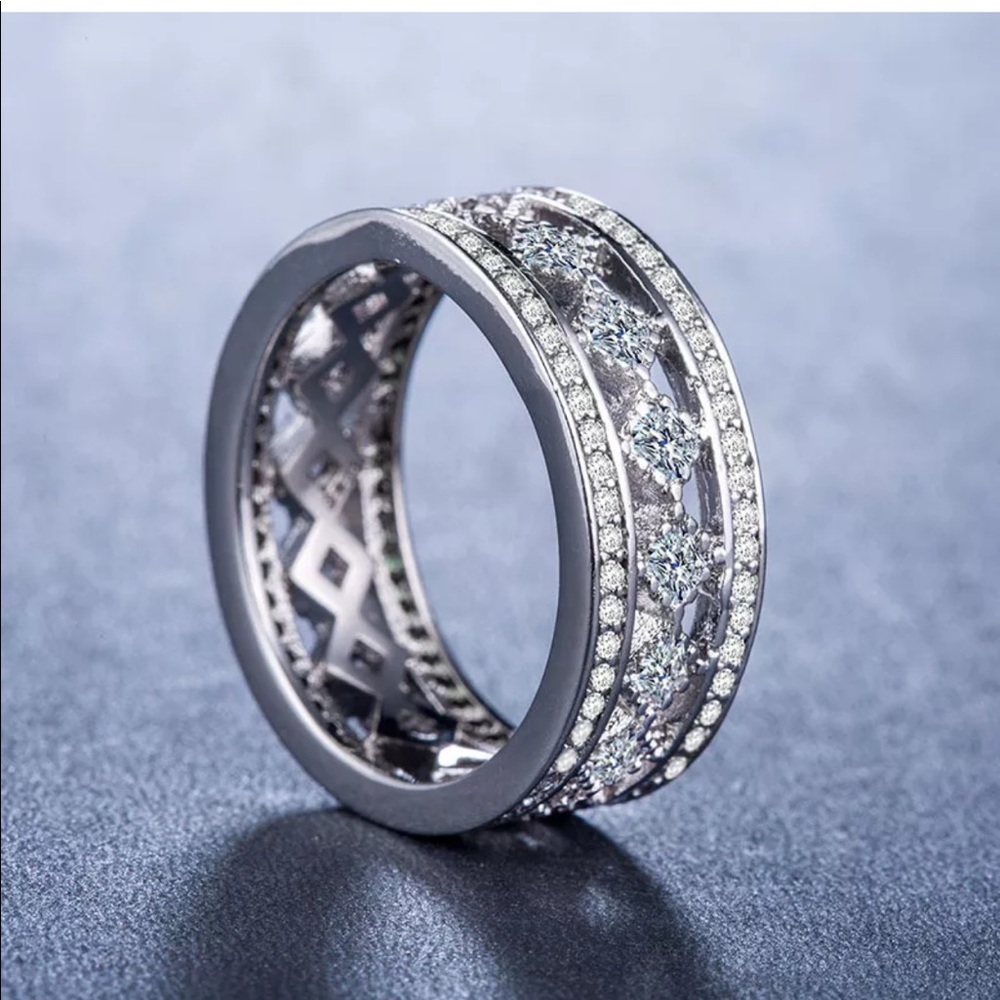 Silver stamped white diamonds engagement new ring - Picture 1 of 3